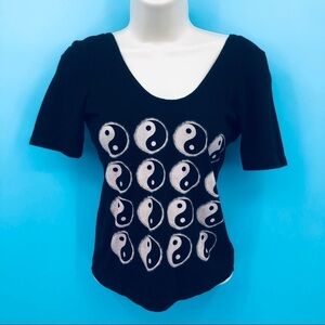 Truly madly deeply women’s black graphic tee Small‎